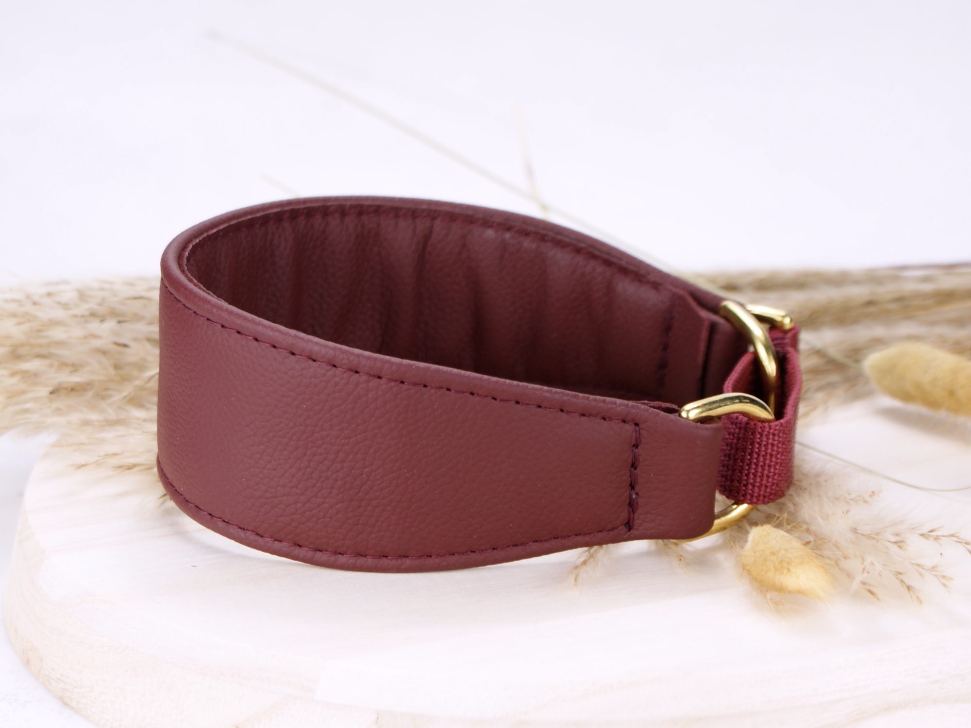 Martinagle collar wine-red leather